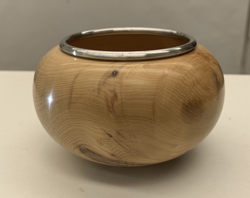 Bowl with Lid and Finial